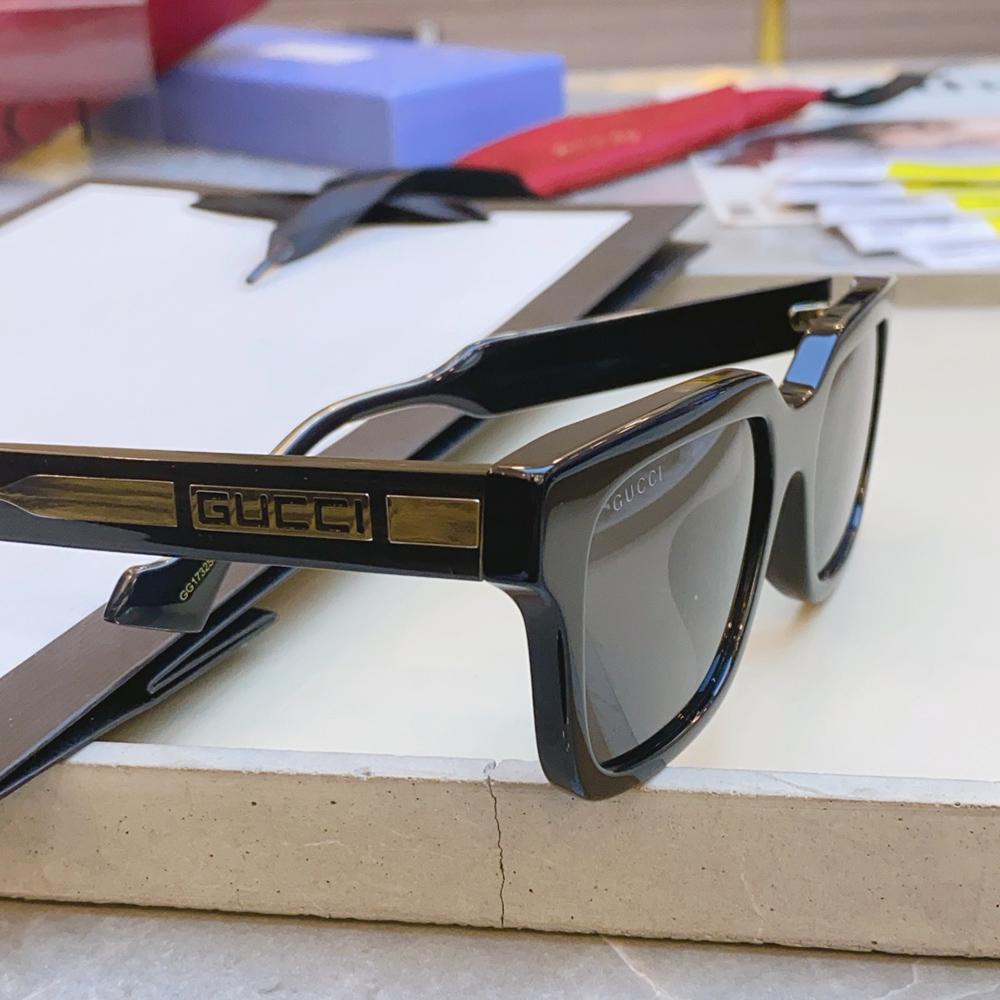 G*u*i black square eyeglasses 1732sk