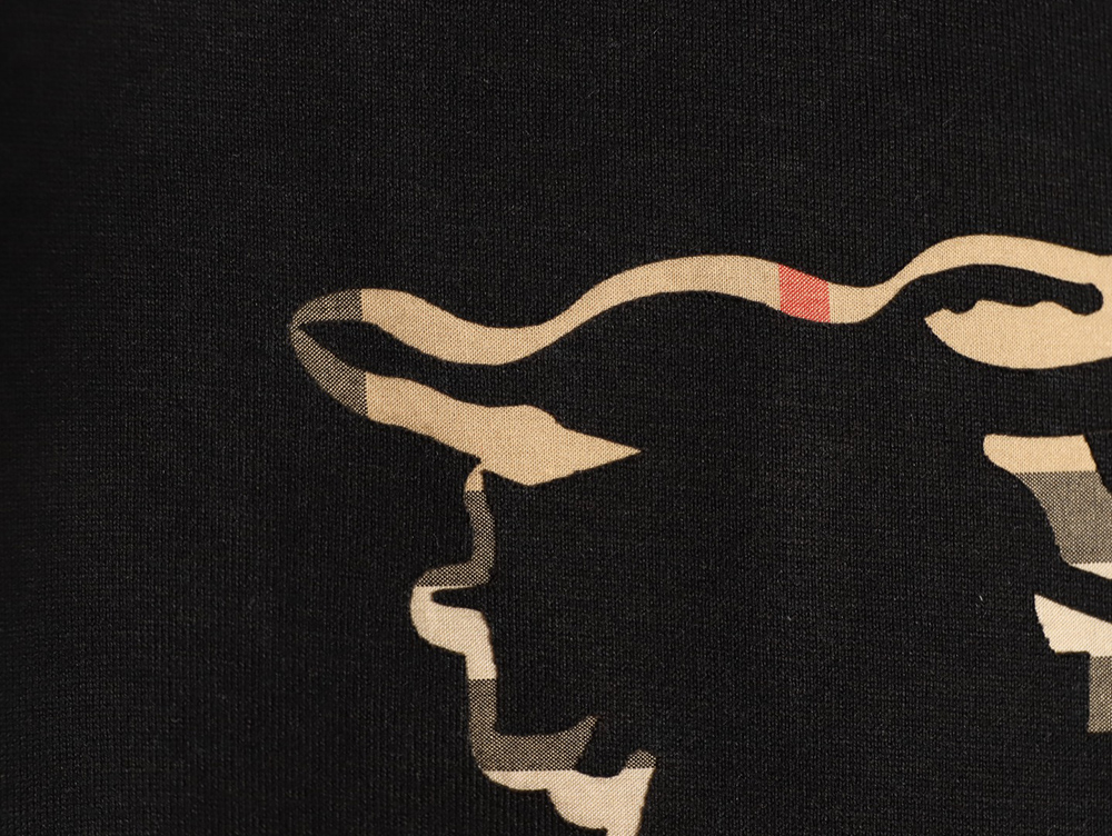 B**rry hollow war horse patch short sleeve