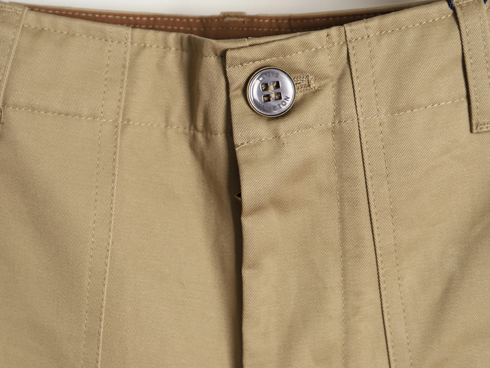l0*is V*t0n cotton cargo shorts with pocket patch logo