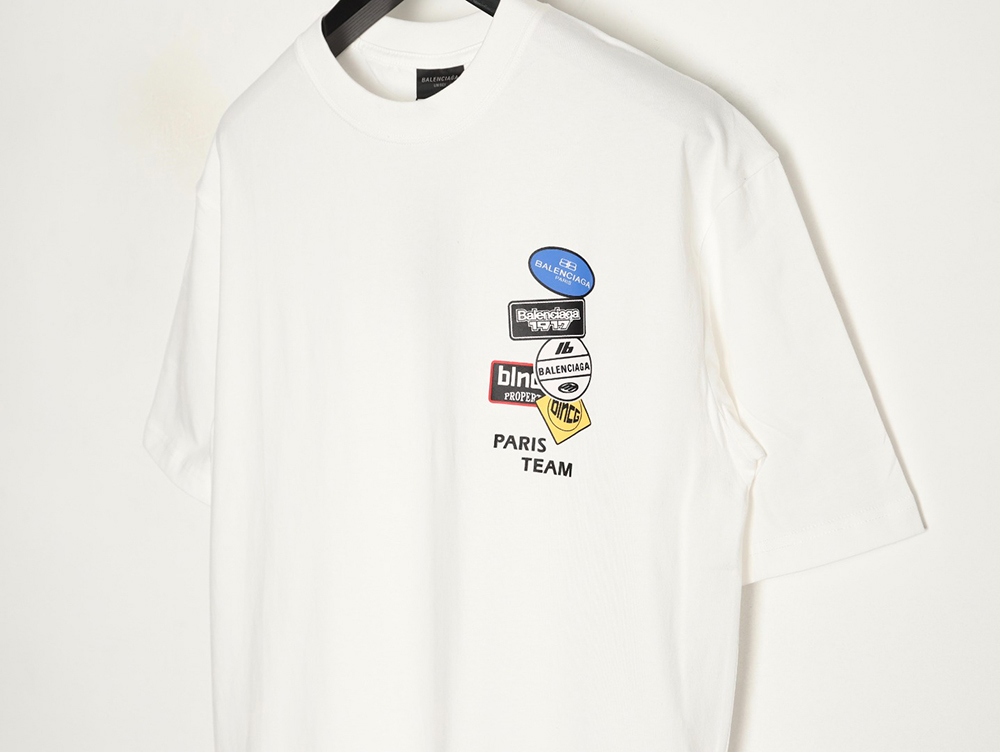 Ba*len*cia*ga medal totem print short-sleeved t-shirt