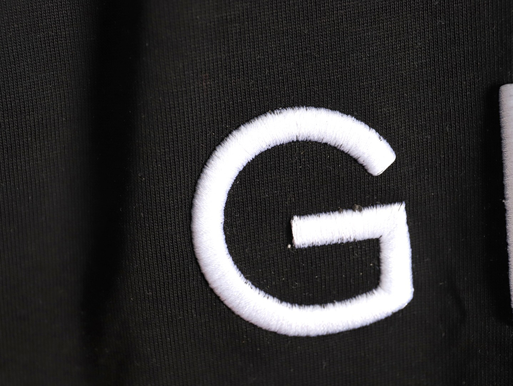 Givenchy embroidered logo short-sleeved shirt TSK1