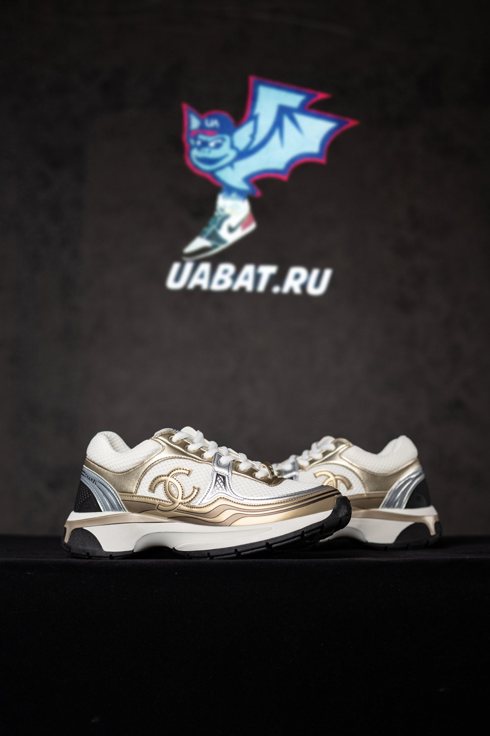 Ch*el cc logo cruise tennis gold sneakers