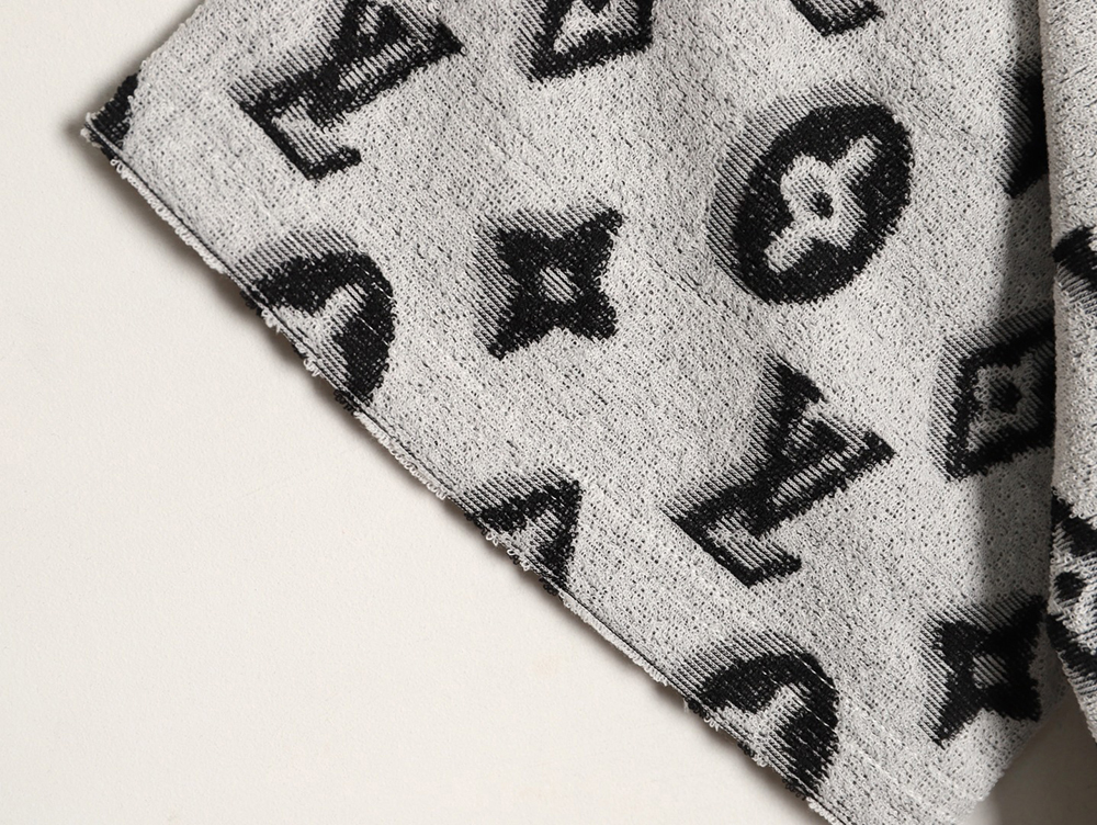 l0*is V*t0n all-over monogram logo jacquard towel t-shirt tsk1