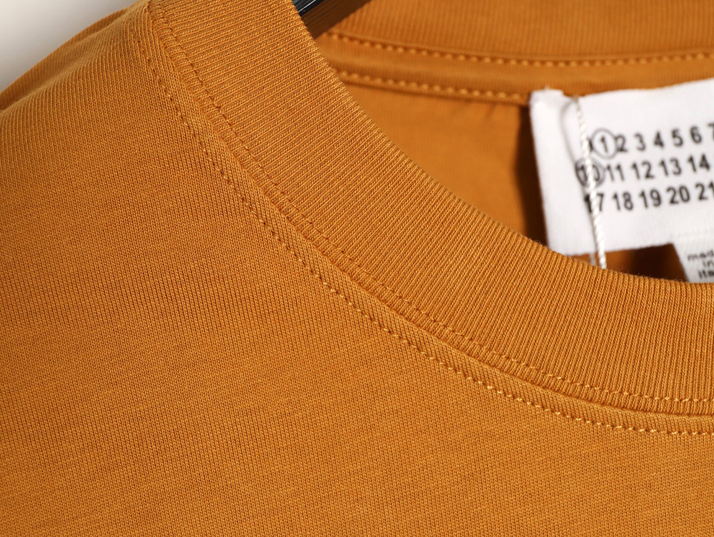 ma*s*n Ma*i*la number short-sleeved t-shirt