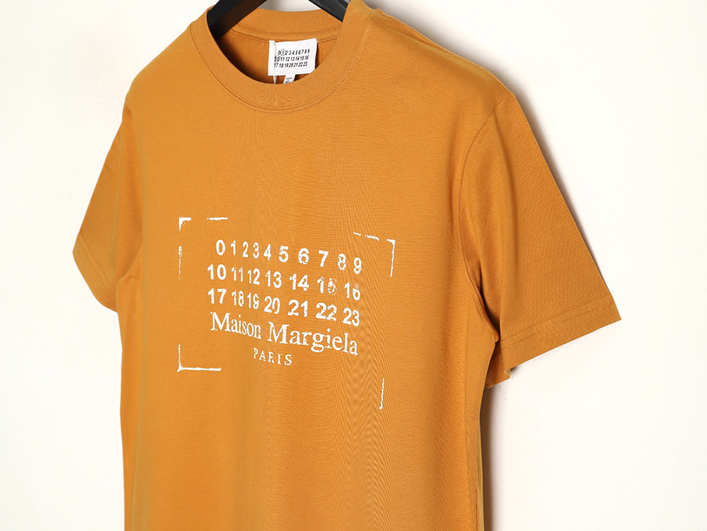 ma*s*n Ma*i*la number short-sleeved t-shirt