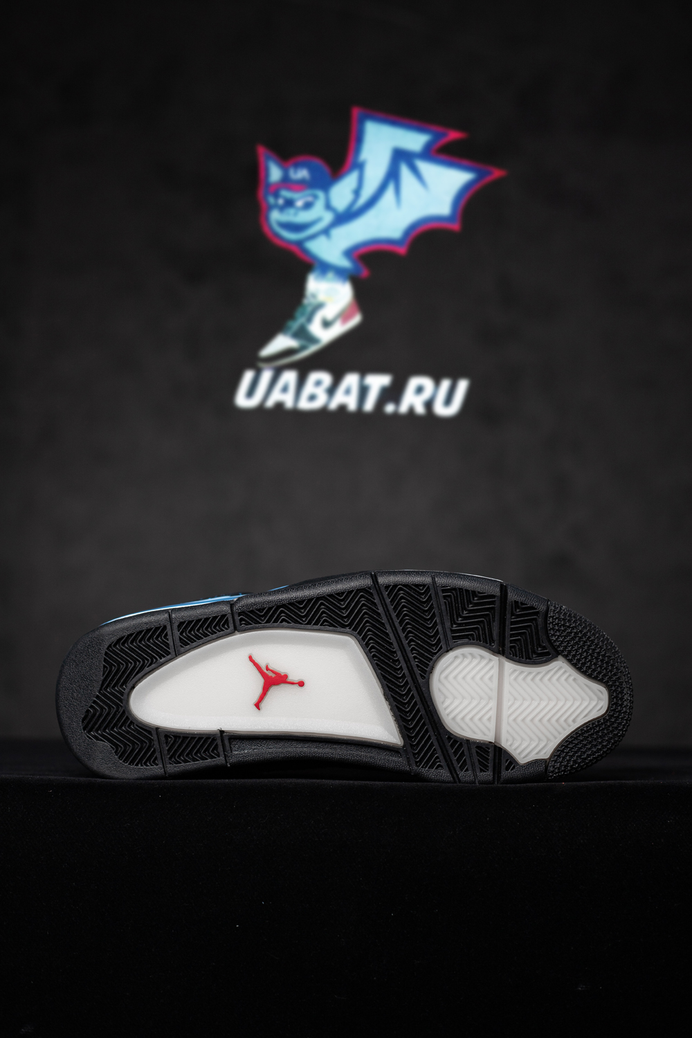 TRAVIS SCOTT X AIR JORDAN 4 RETRO 