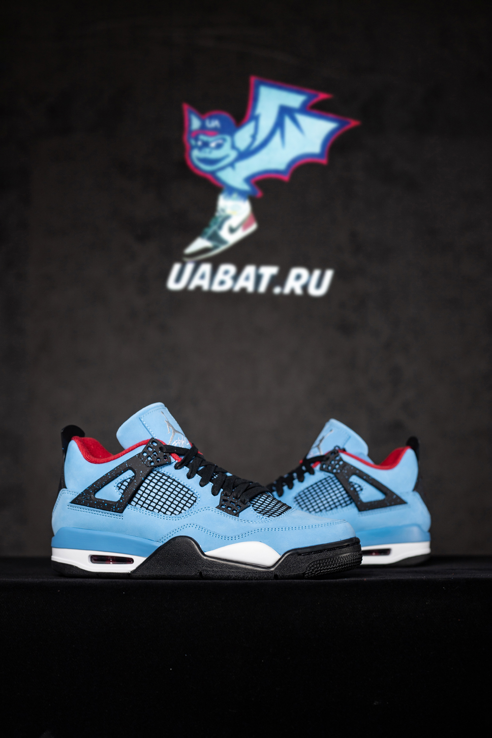 TRAVIS SCOTT X AIR JORDAN 4 RETRO 