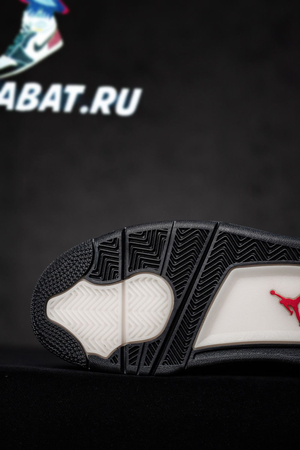 TRAVIS SCOTT X AIR JORDAN 4 RETRO 