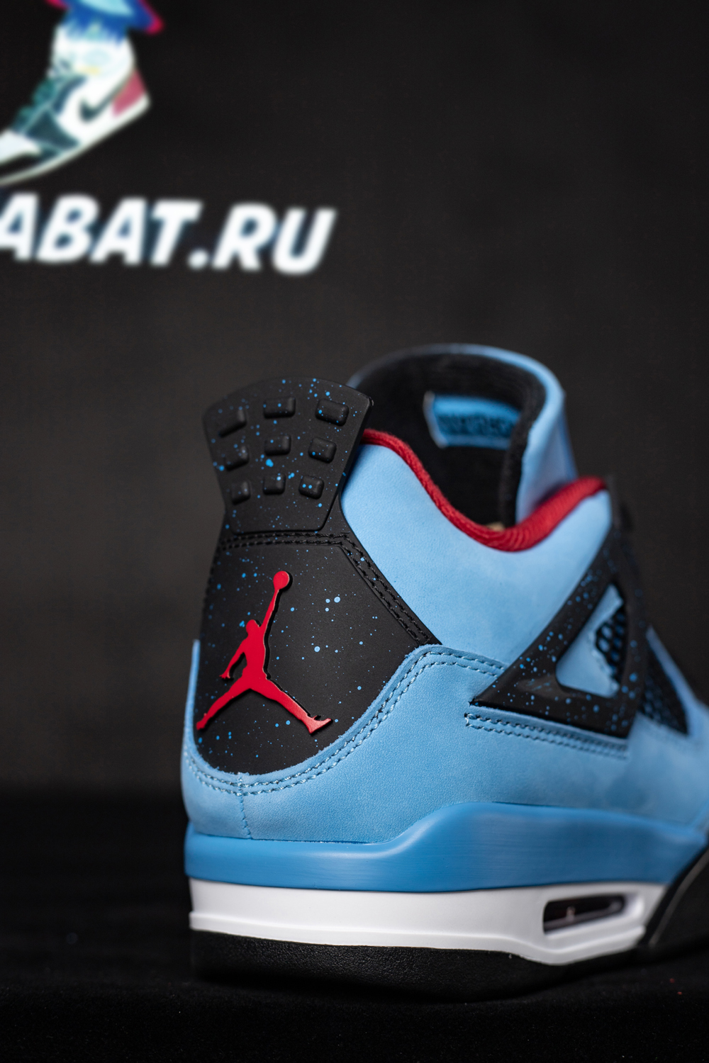 TRAVIS SCOTT X AIR JORDAN 4 RETRO 