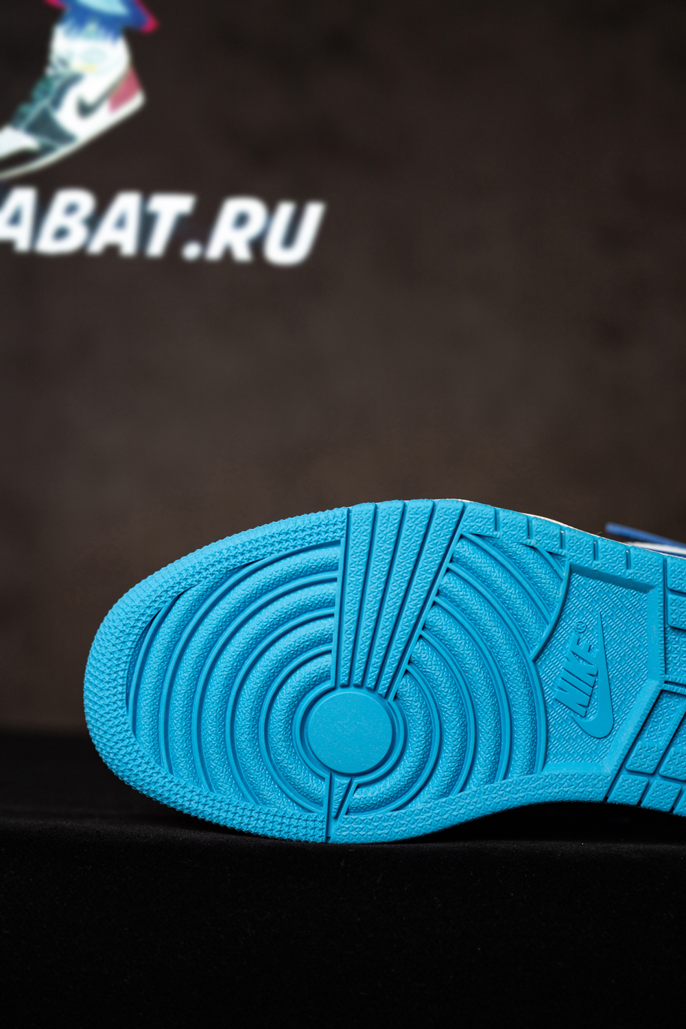 Off-White x Air Jordan 1 Retro High OG 