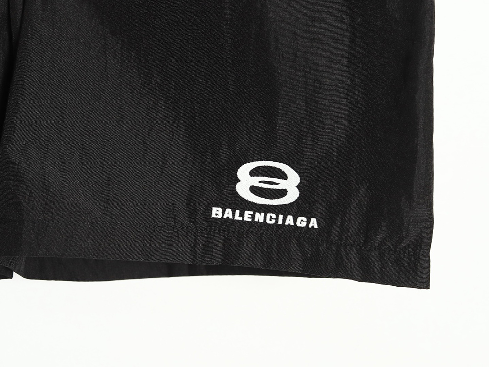 Ba*len*cia*ga embroidered logo shorts