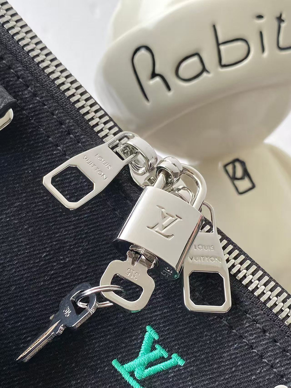 l0*is V*t0n keepall bandoulière 50 m13966 50*29*23cm