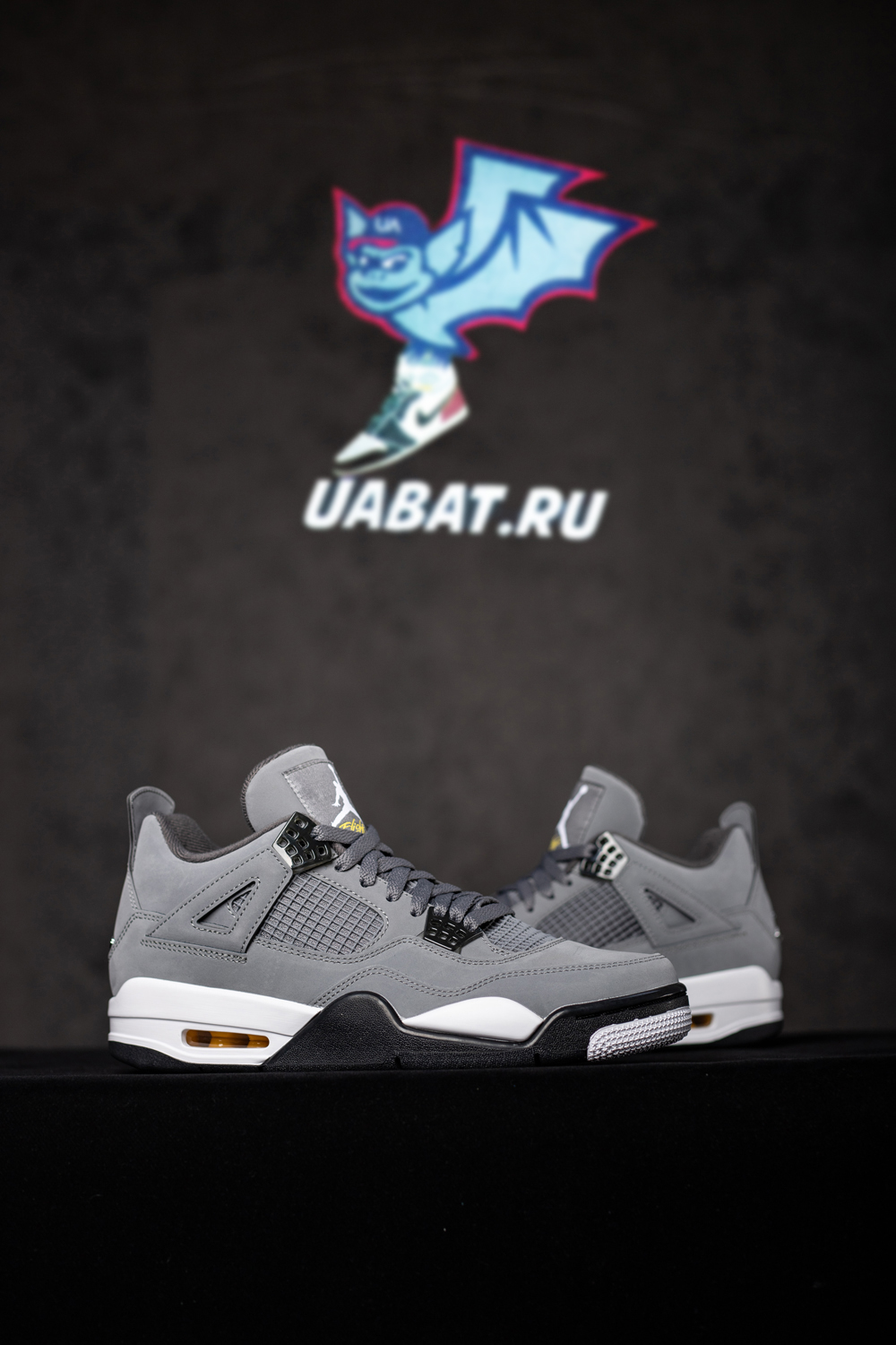 AIR JORDAN 4 RETRO 