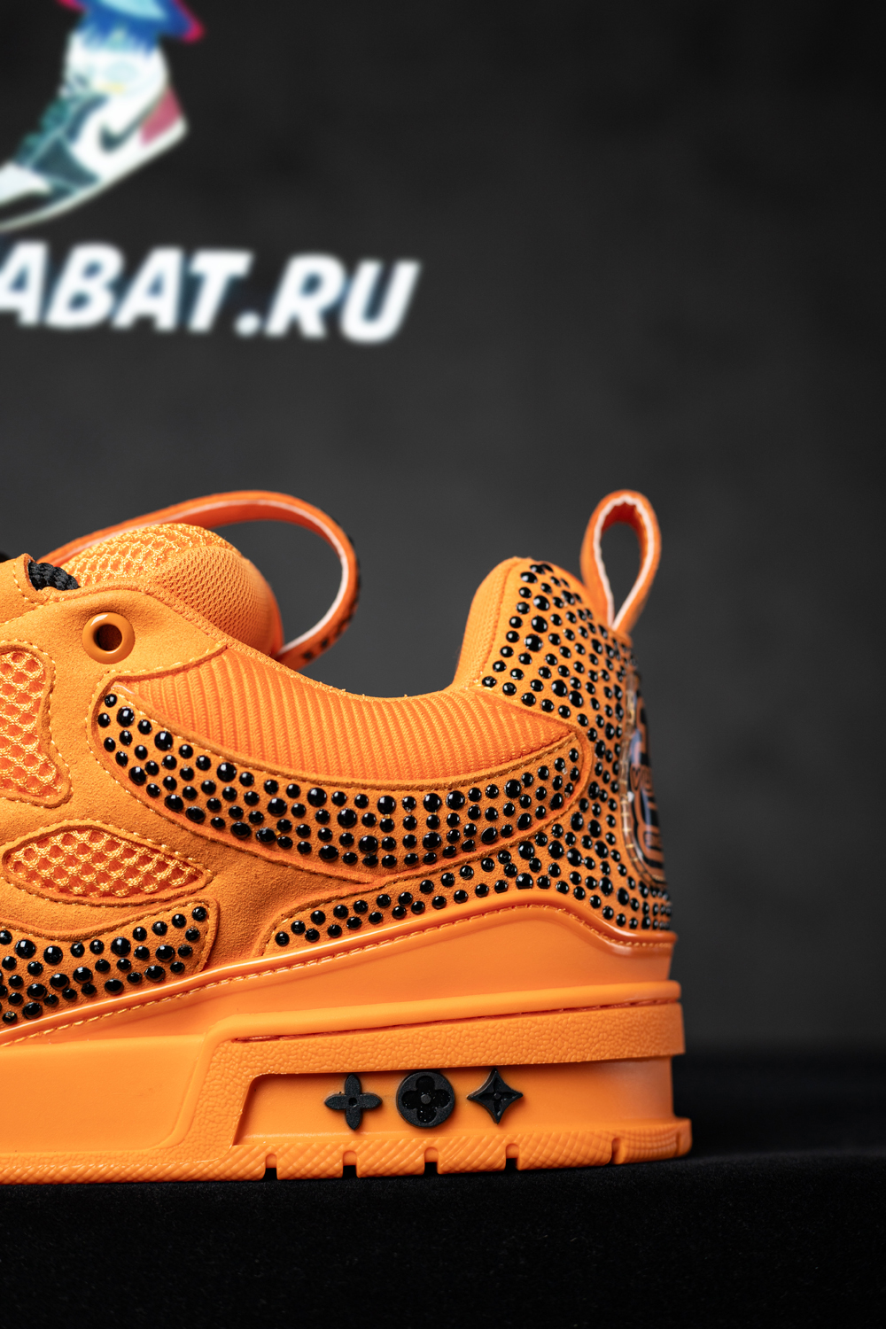 l0*is V*t0n skate sneaker