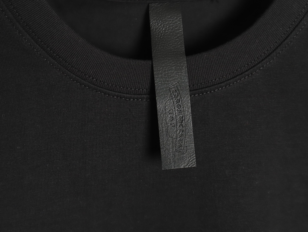 Ch**me He**ts rainbow cross short sleeve t-shirt