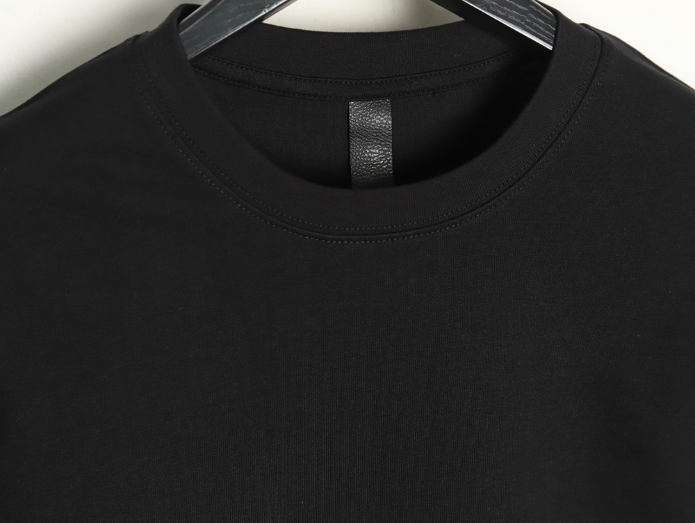 Ch**me He**ts rainbow cross short sleeve t-shirt