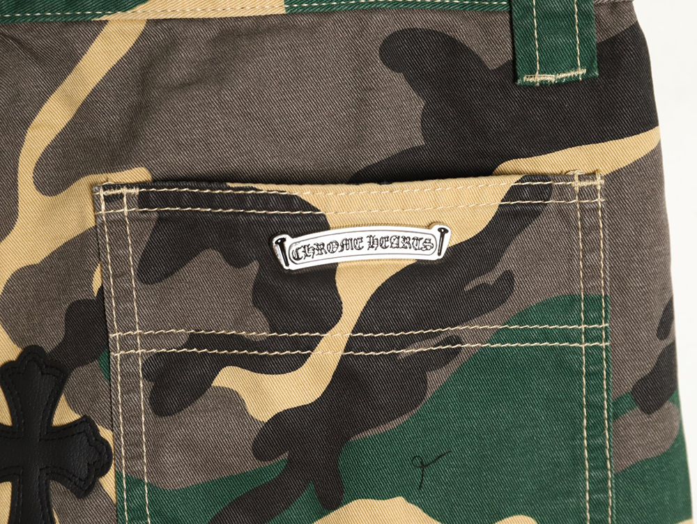 Ch**me He**ts camouflage denim shorts