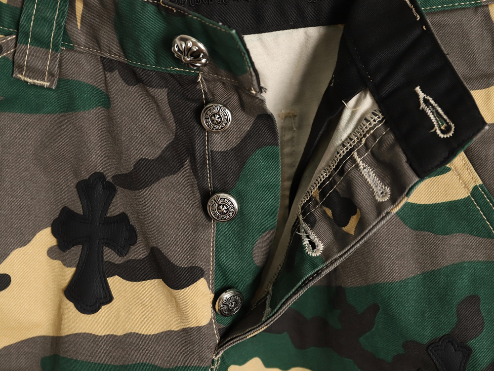 Ch**me He**ts camouflage denim shorts