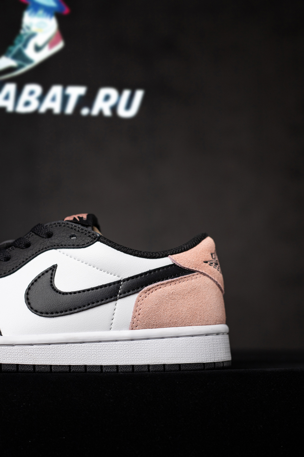 AIR JORDAN 1 RETRO LOW OG 