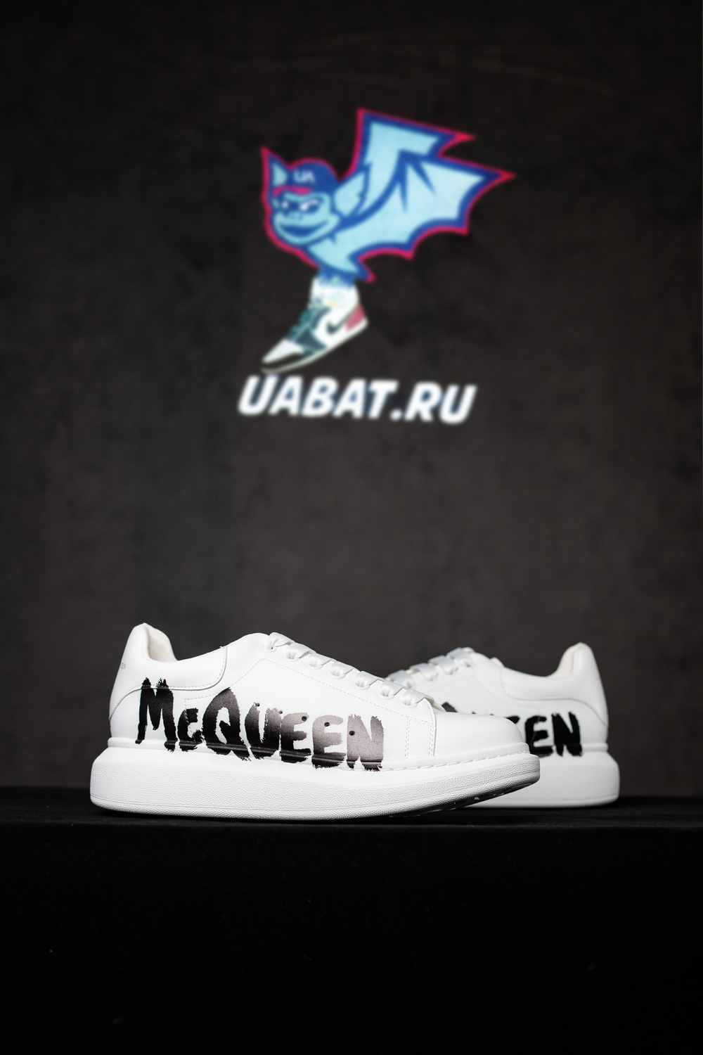 alexander M*Q*en oversized graffiti white black