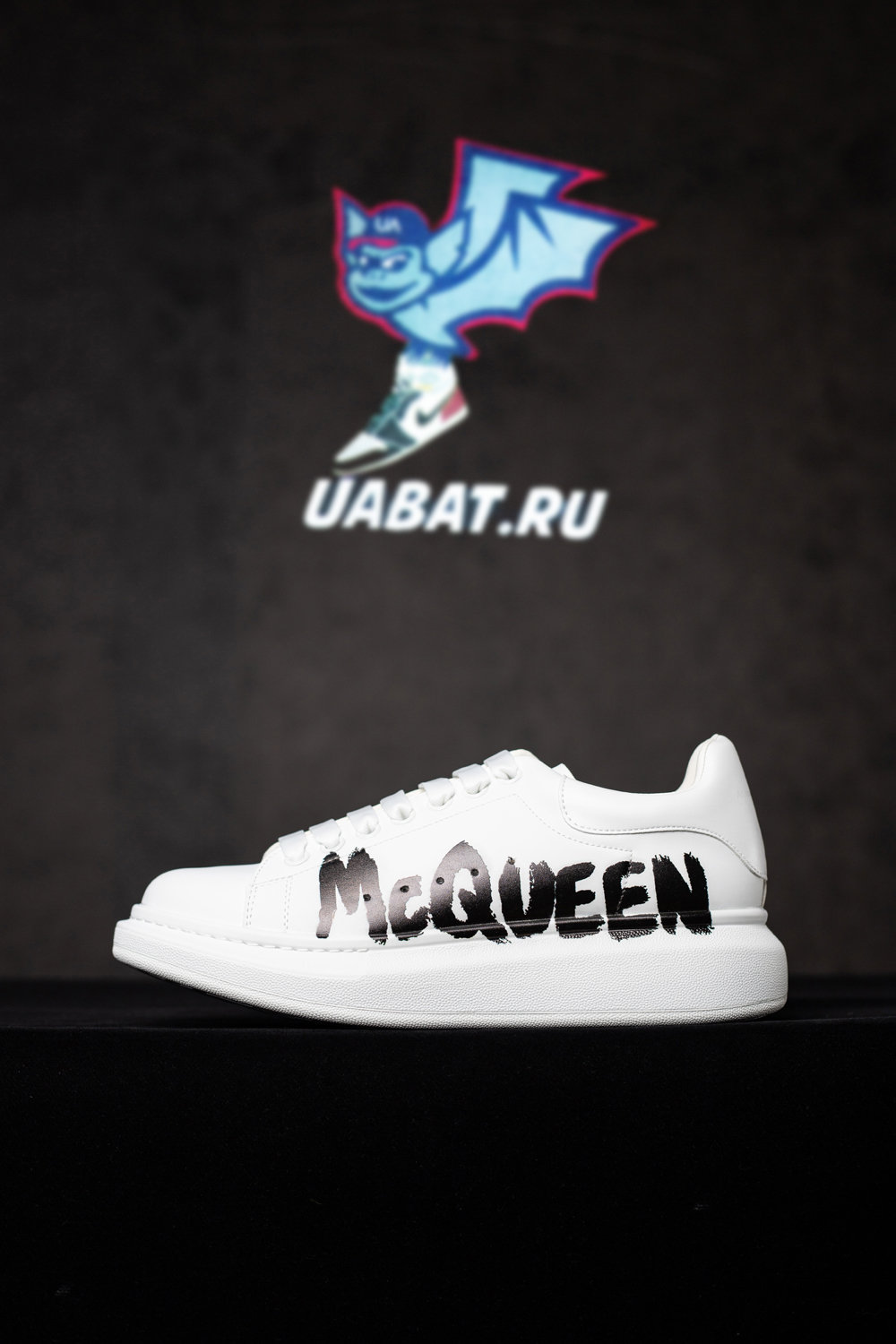 alexander M*Q*en oversized graffiti white black