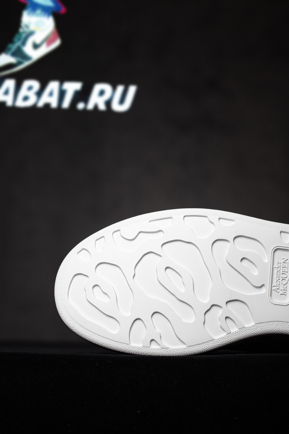 alexander M*Q*en oversized graffiti white black