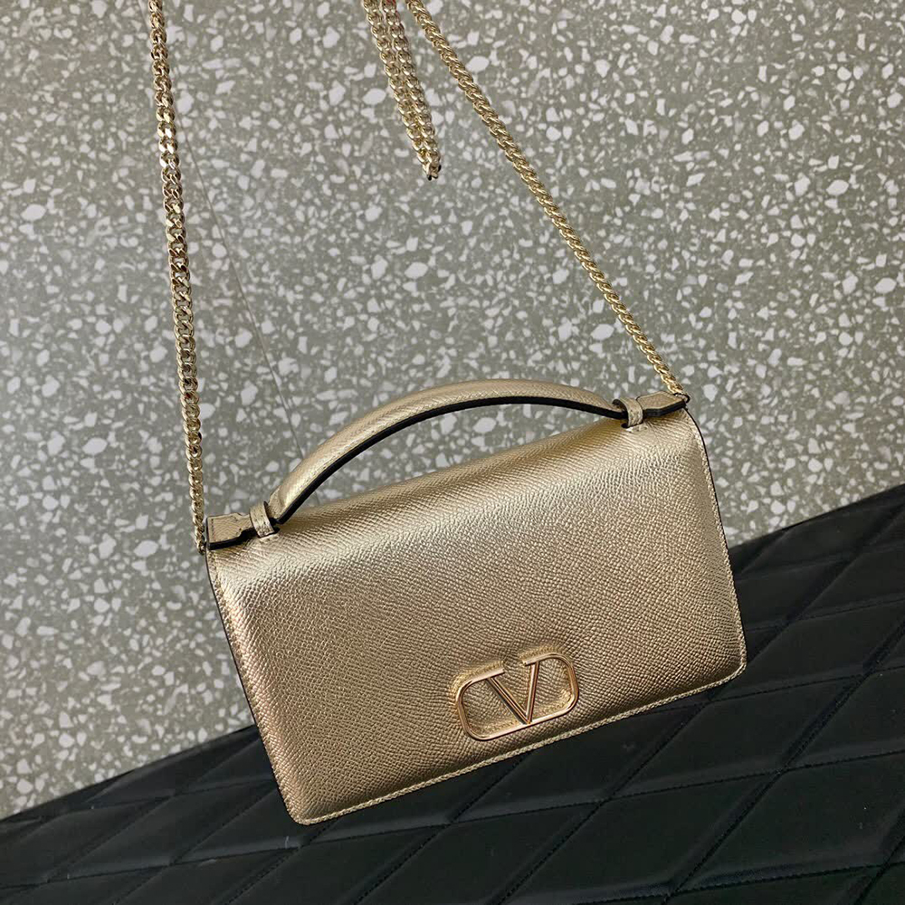 Valentino Garavani V Logo bags 72E068 19*10.5*4cm
