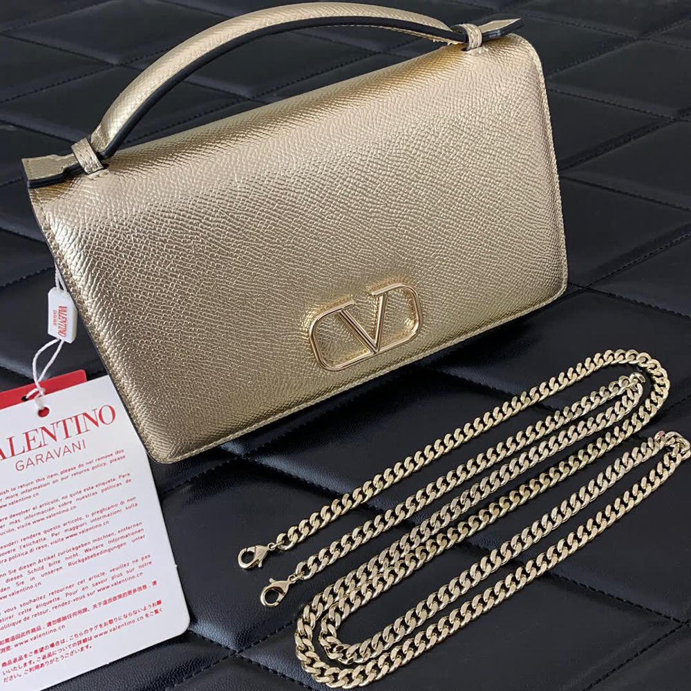 Valentino Garavani V Logo bags 72E068 19*10.5*4cm