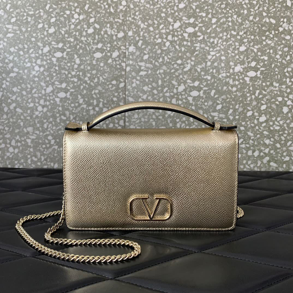 Valentino Garavani V Logo bags 72E068 19*10.5*4cm