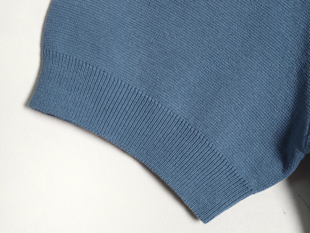 G*u*i contrast collar embroidered logo knitted polo short sleeve