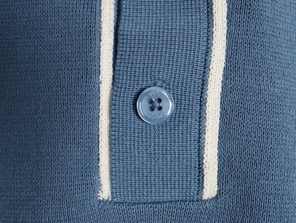 G*u*i contrast collar embroidered logo knitted polo short sleeve