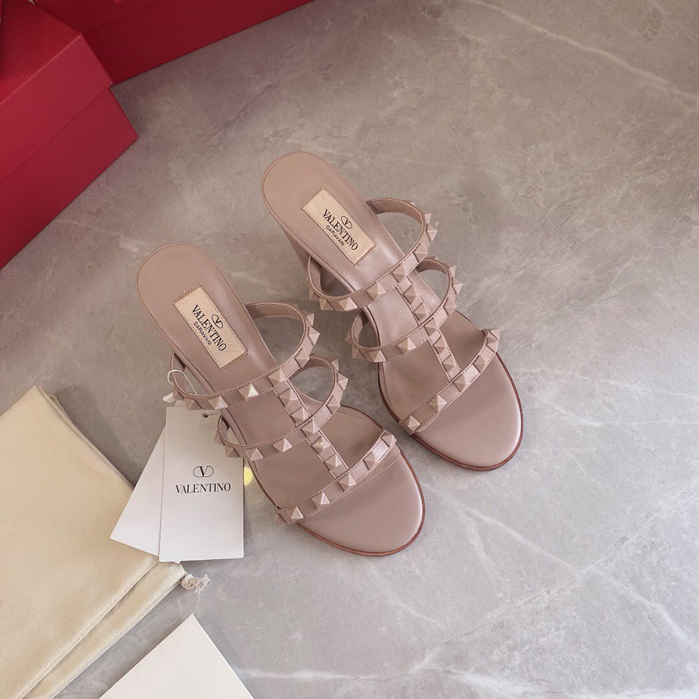 Valentino Rockstud studded high-heeled sandals heel：6cm
