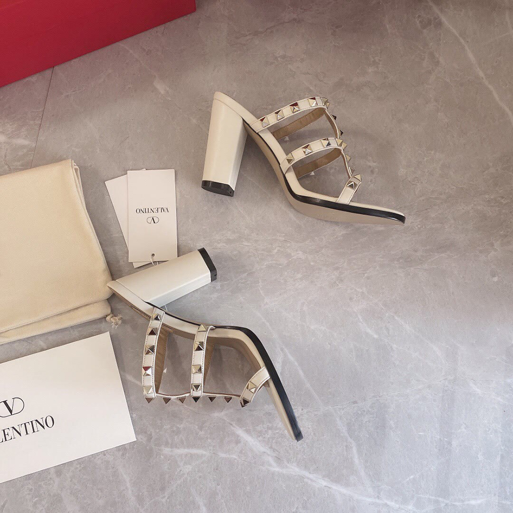 Valentino Rockstud studded high-heeled sandals heel：6cm