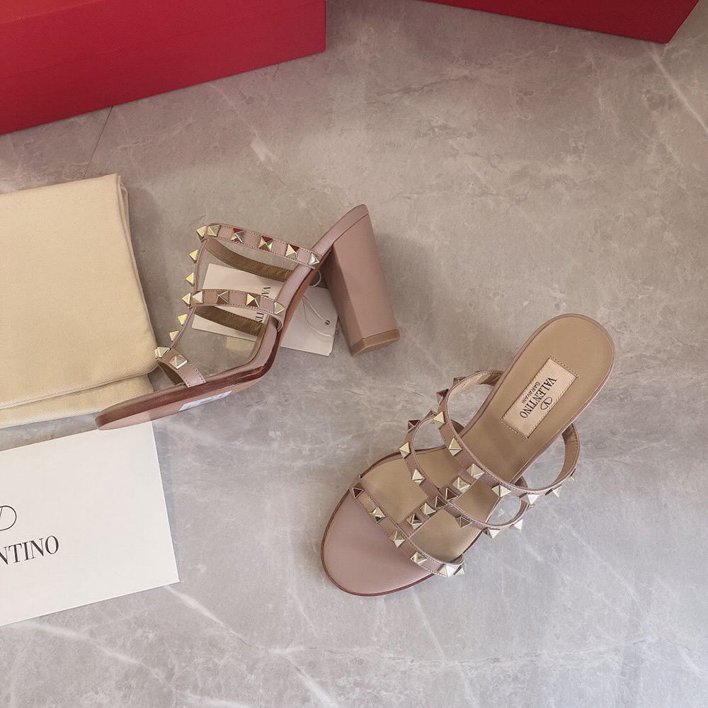 Valentino Rockstud studded high-heeled sandals heel：6cm