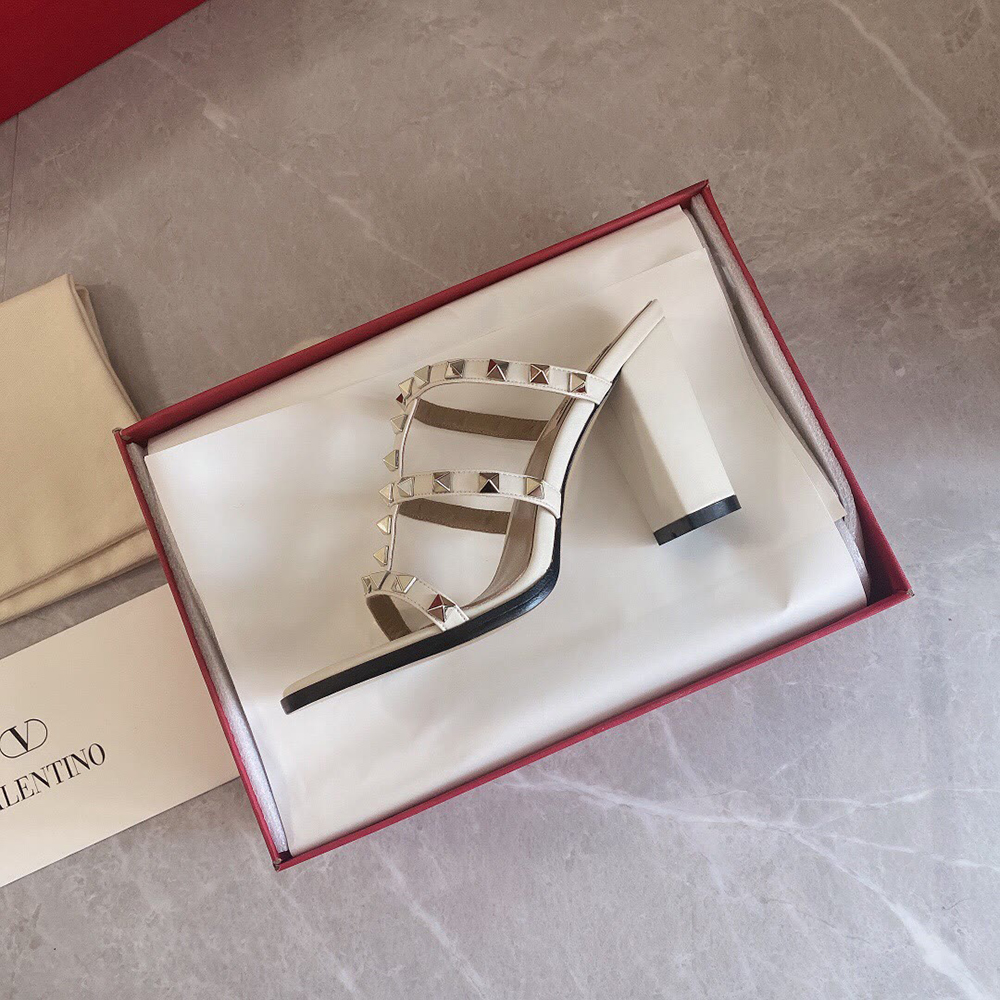 Valentino Rockstud studded high-heeled sandals heel：6cm
