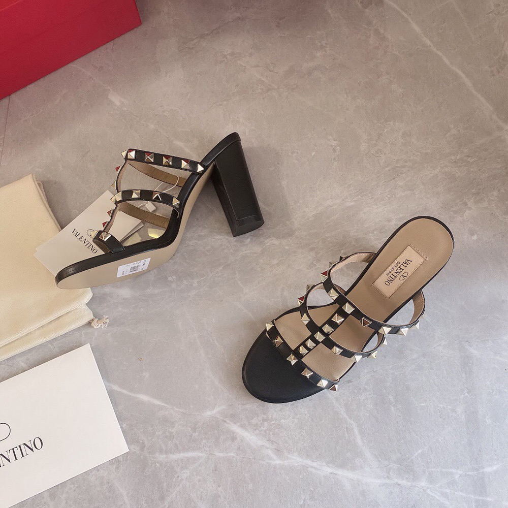 Valentino Rockstud studded high-heeled sandals heel：6cm