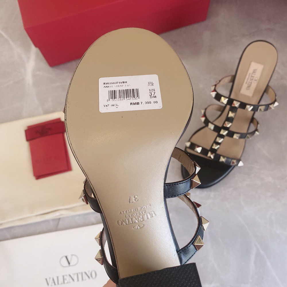 Valentino Rockstud studded high-heeled sandals heel：6cm