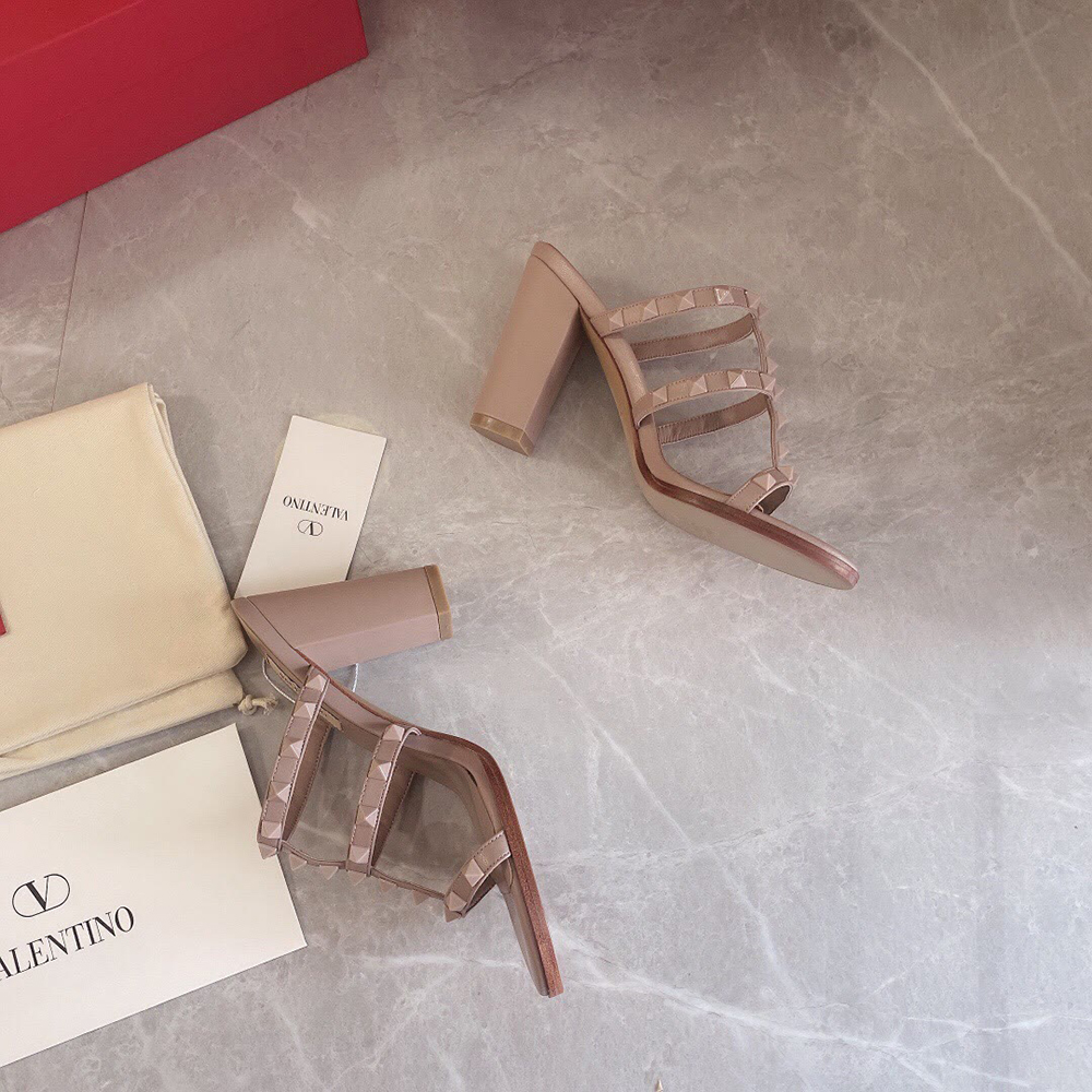 Valentino Rockstud studded high-heeled sandals heel：6cm