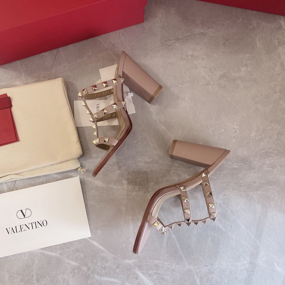 Valentino Rockstud studded high-heeled sandals heel：6cm