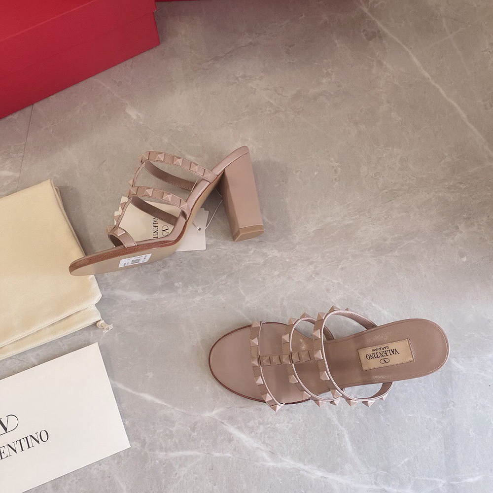 Valentino Rockstud studded high-heeled sandals heel：6cm