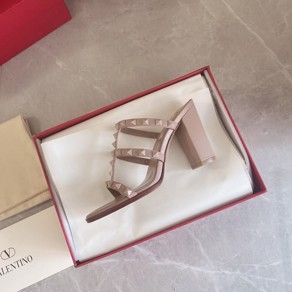 Valentino Rockstud studded high-heeled sandals heel：6cm
