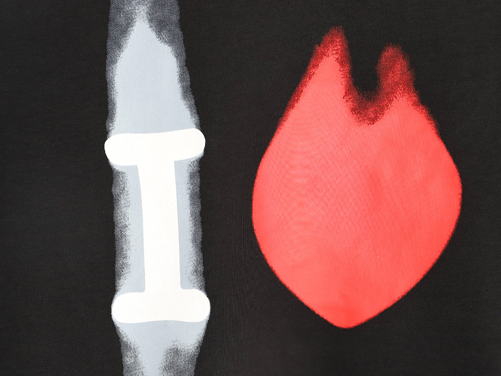 Ba*len*cia*ga heart print short sleeves