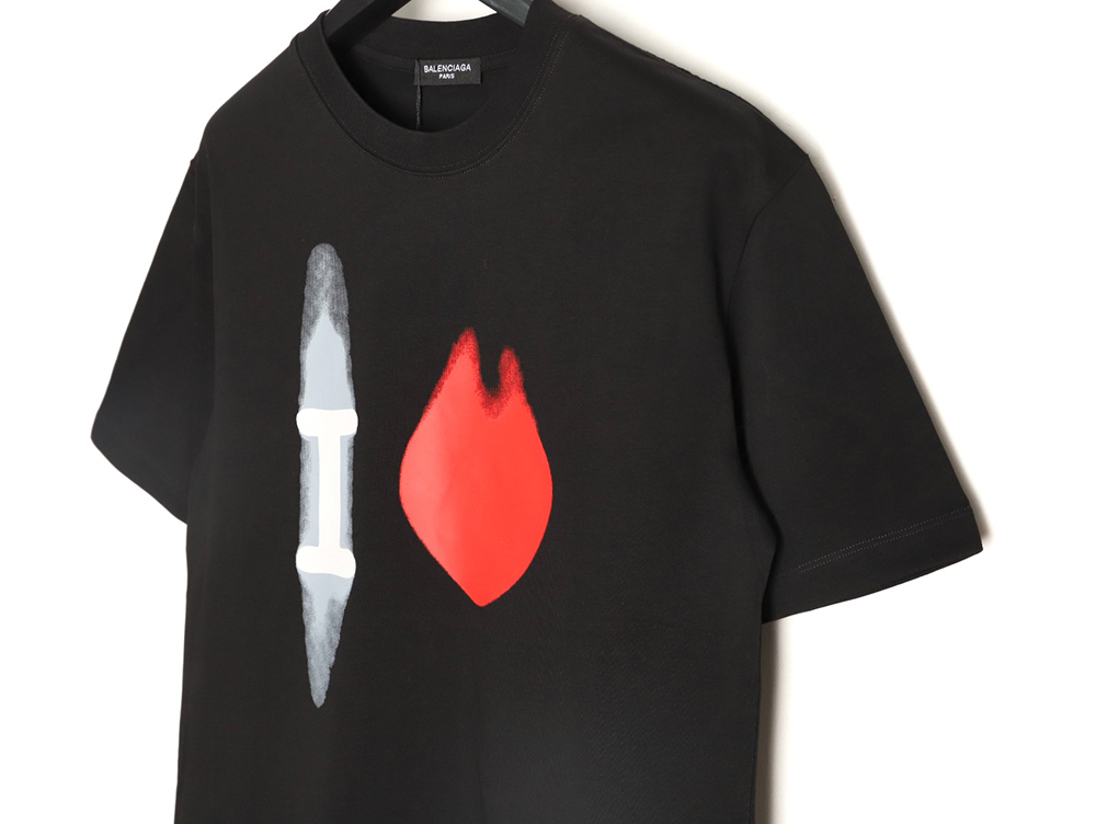 Ba*len*cia*ga heart print short sleeves