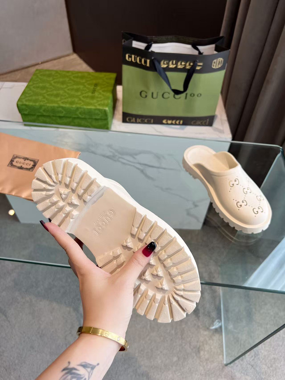 G*u*i slip-on sandal cut out monogram 