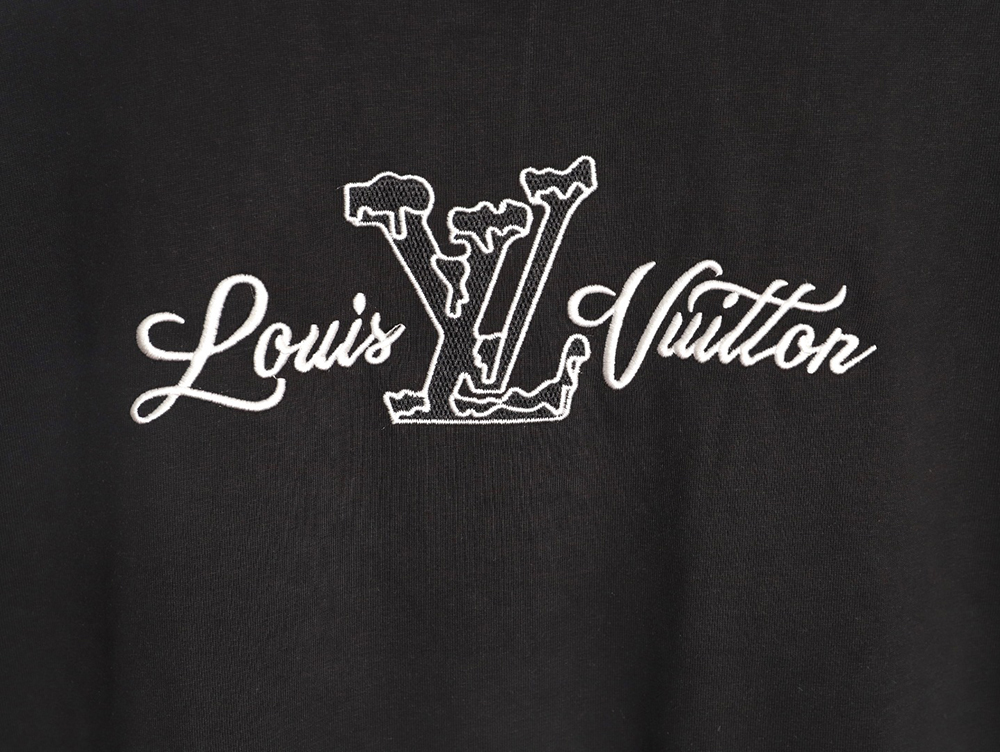 l0*is V*t0n embroidered logo short-sleeved shirt tsk1