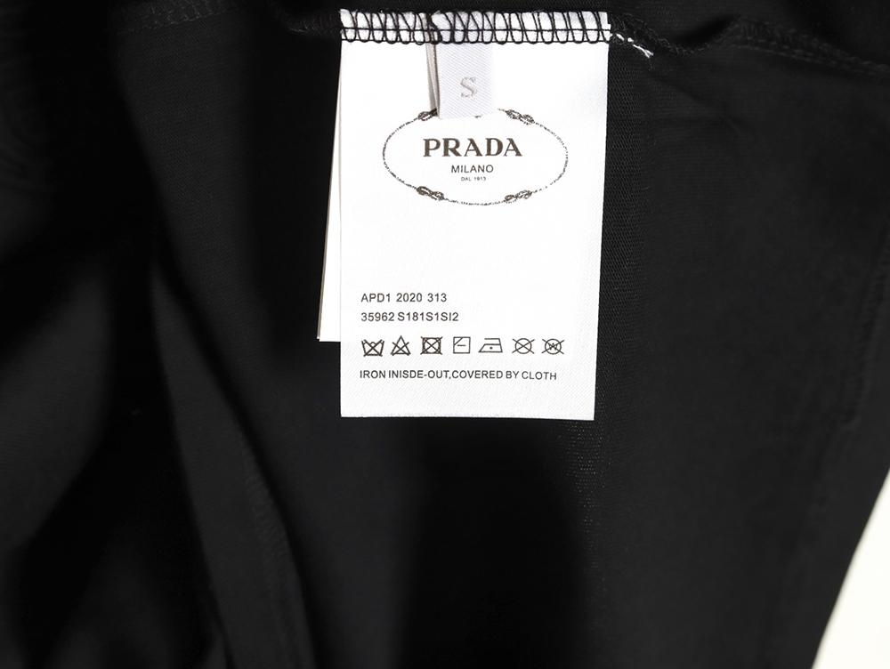 Pra*a embossed logo short-sleeved shirt tsk1