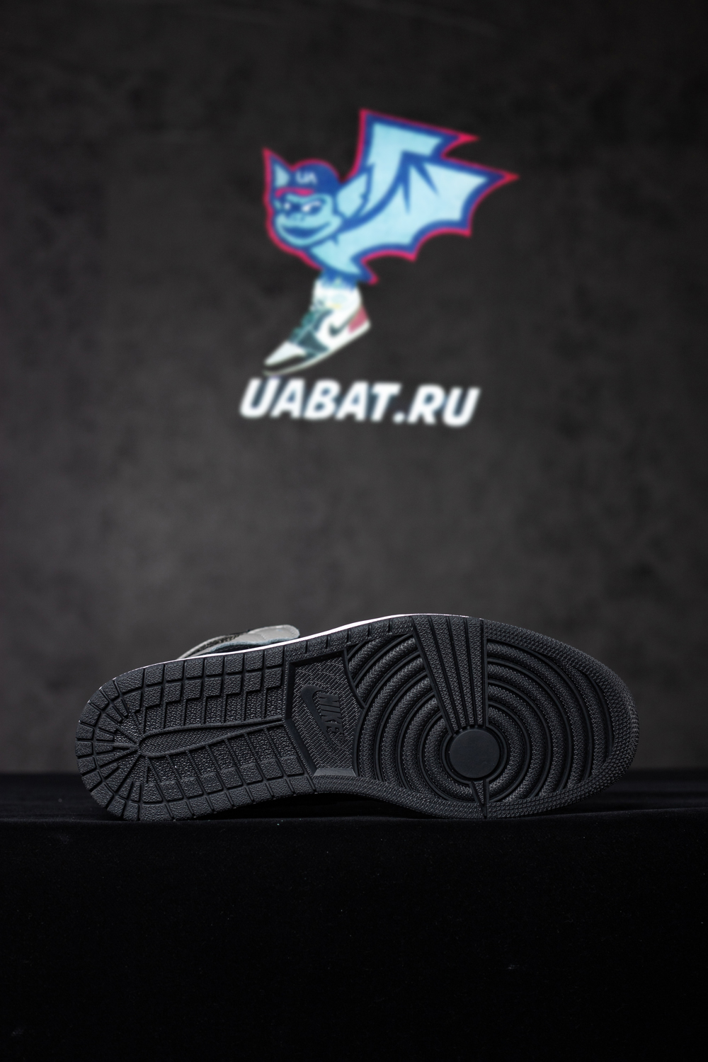 AIR JORDAN 1 RETRO HIGH OG "SHADOW"