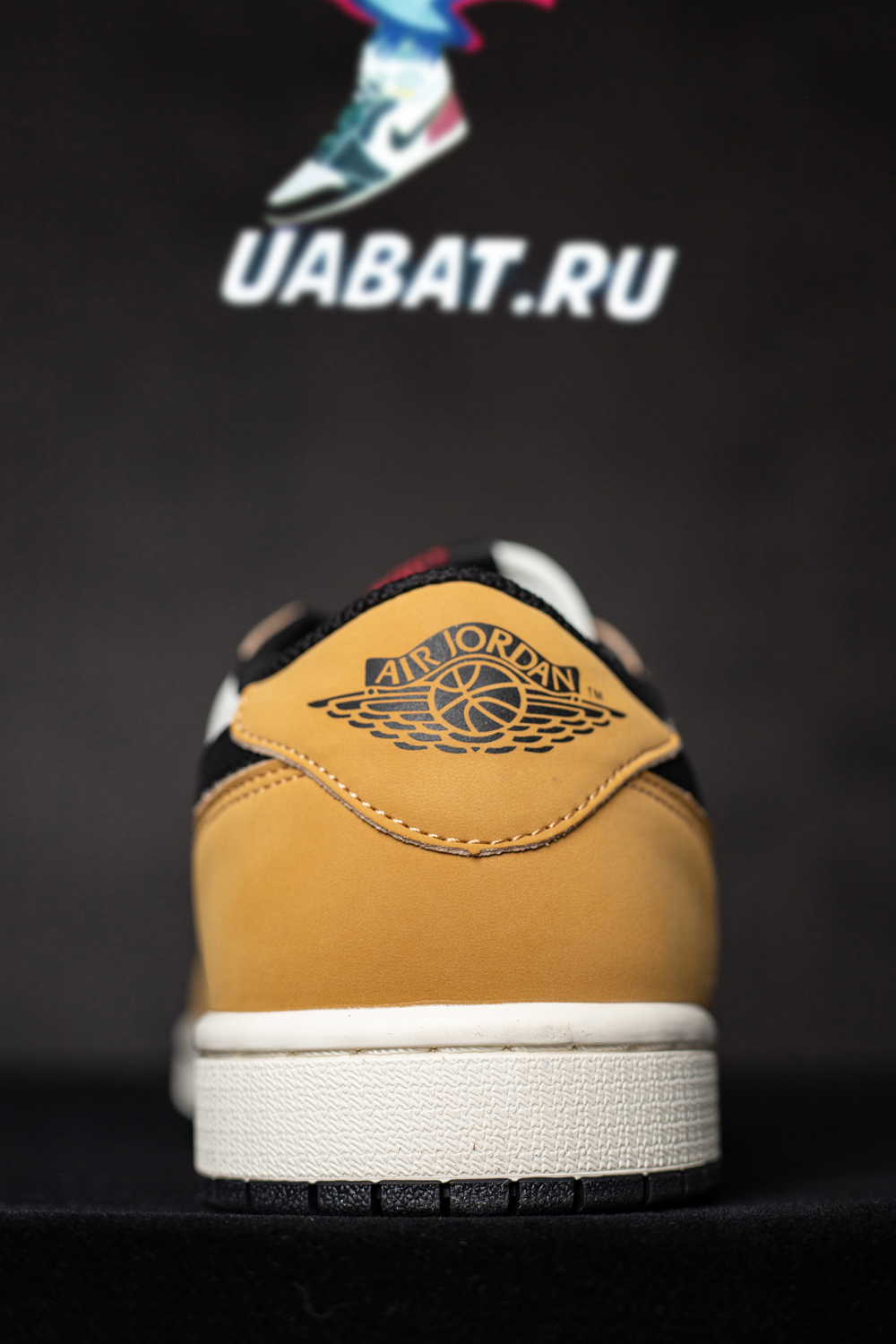 Air Jordan 1 Retro Low OG 