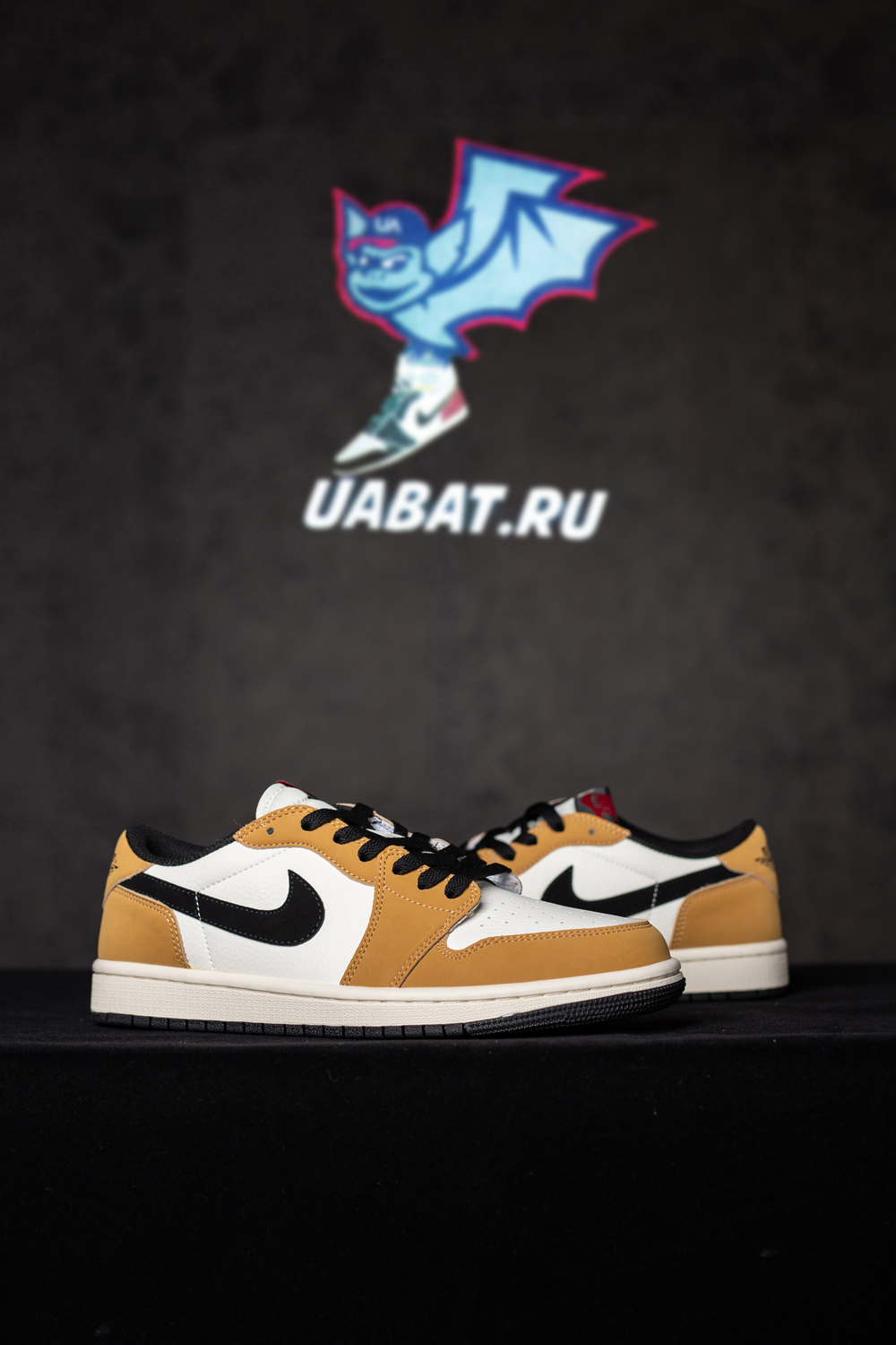 Air Jordan 1 Retro Low OG 