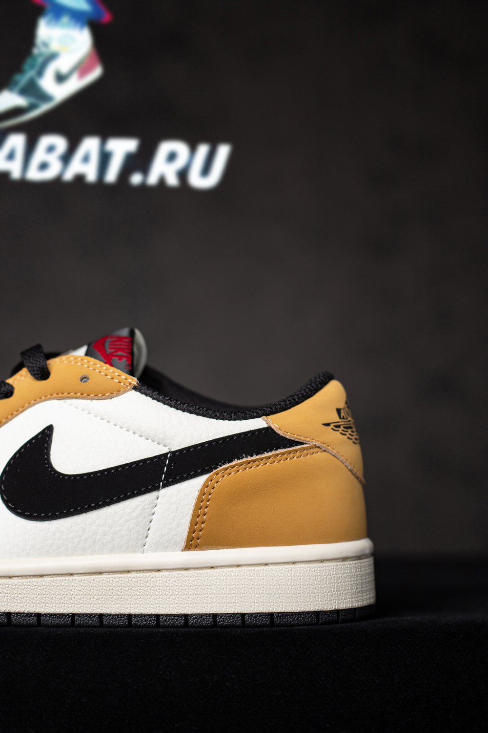 Air Jordan 1 Retro Low OG 